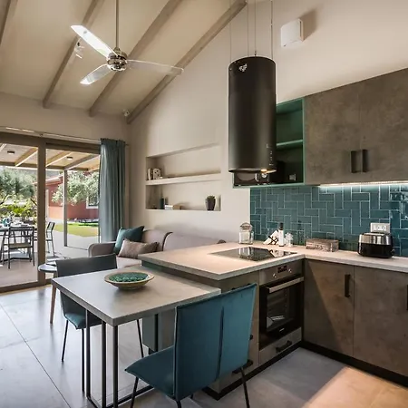 Laoura ヴィラ スヴォロナータ