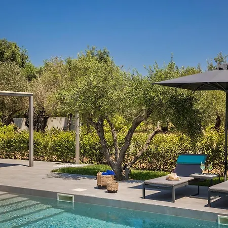 Laoura Villa