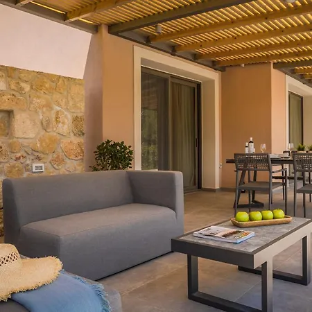 Laoura Villa *